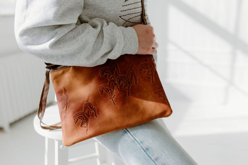 San Tan Wild Horse Clutch