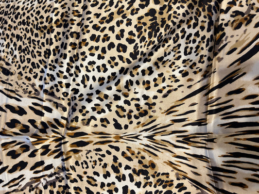 Leopard Show Scarf