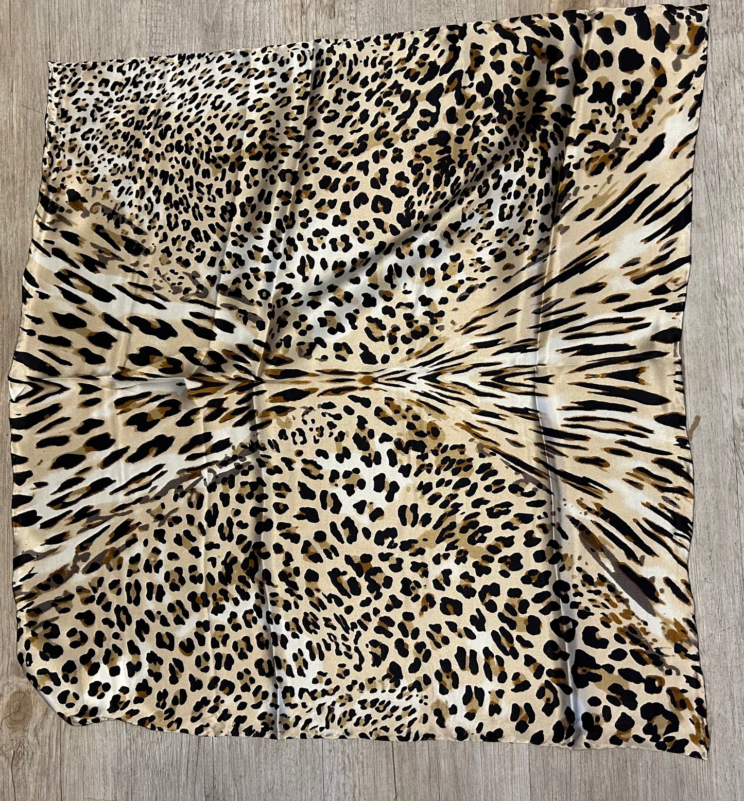 Leopard Show Scarf