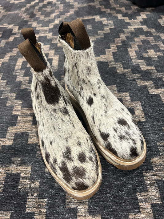Cowhide Lecherra Size 8