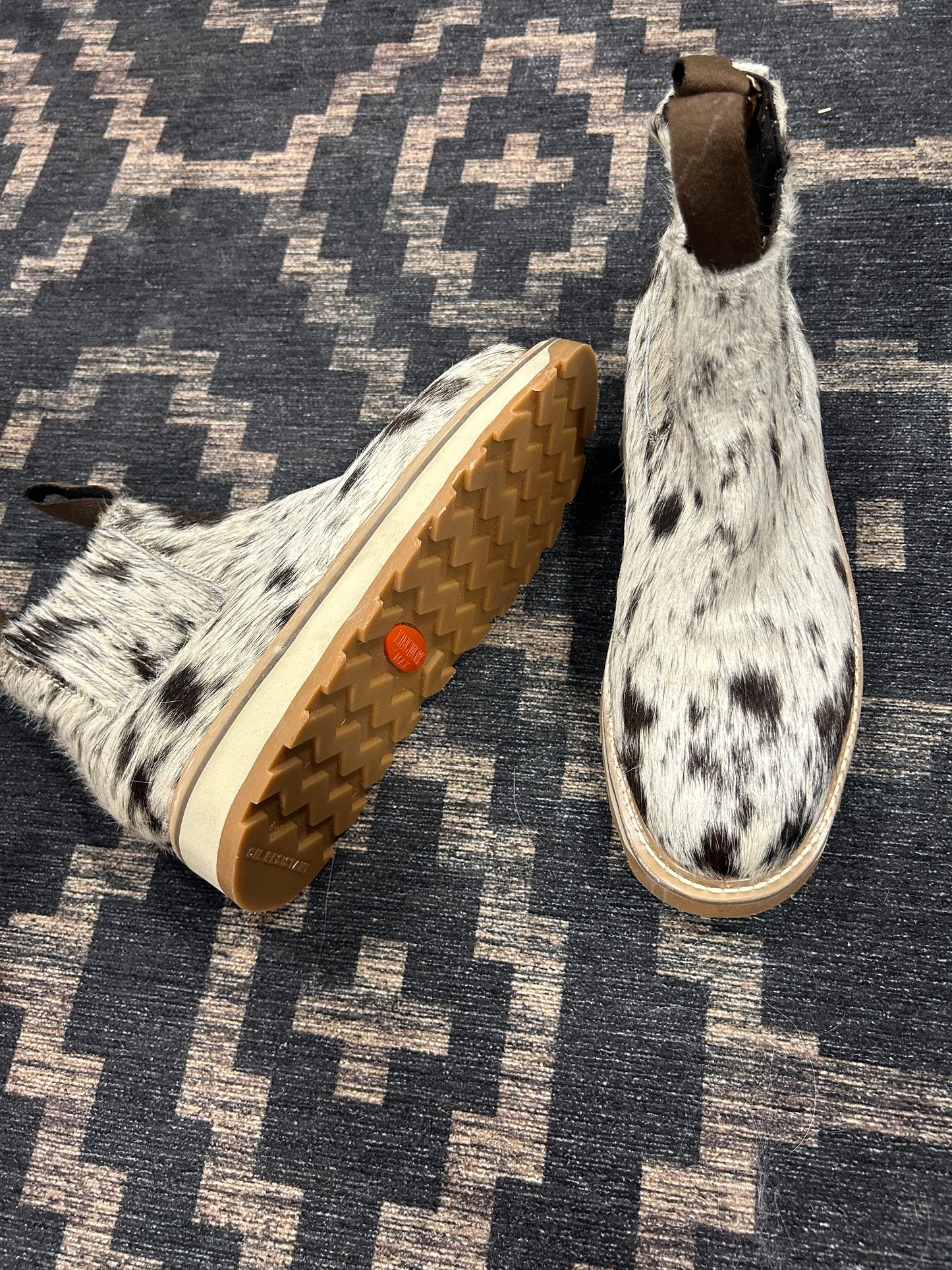 Cowhide Lecherra Size 8